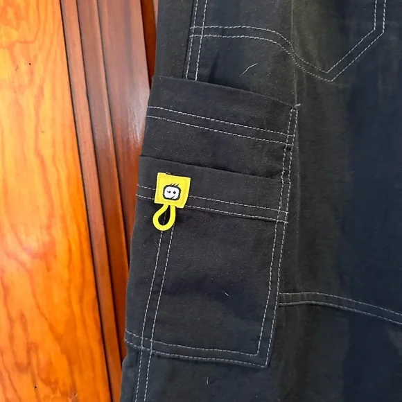 scrub pants - Picture 2 of 5